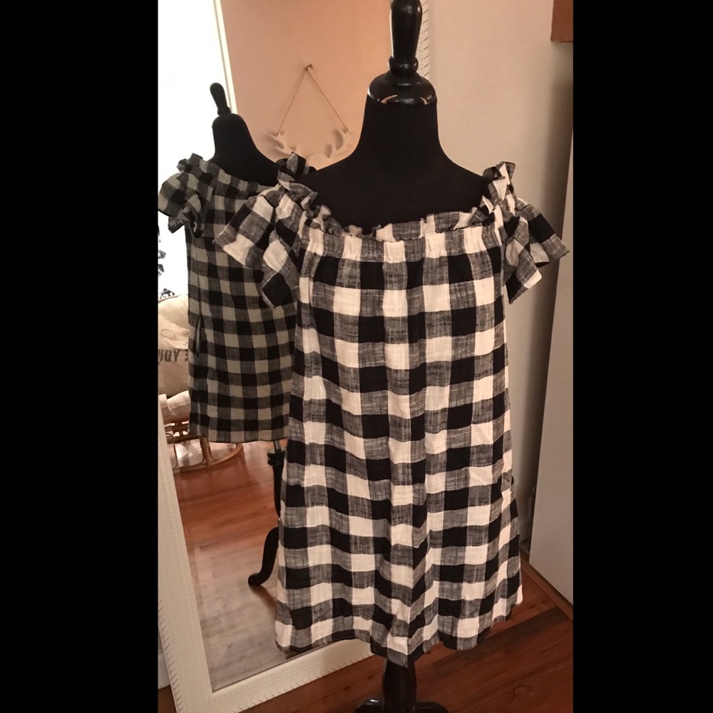 Anthropologie Gingham Off the Shoulder Dress. NWOT